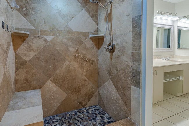 Building Photo - 2525 SW Egret Pond Cir