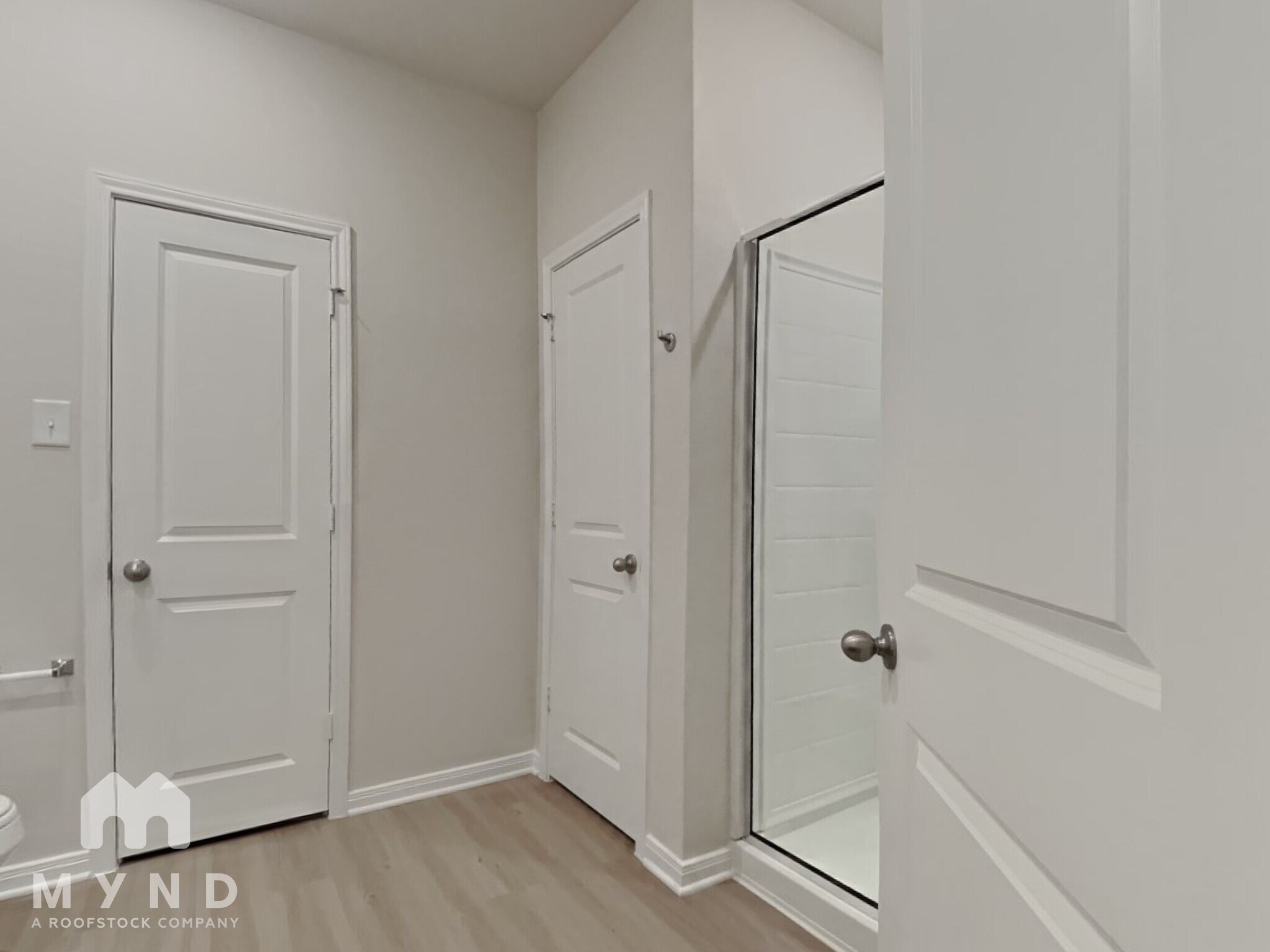 Building Photo - 15442 Maple Ter Dr