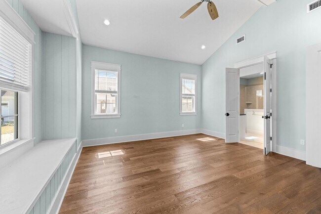 Building Photo - 465 Karcher Ave