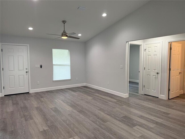 Building Photo - 15424 SW 27th Ln