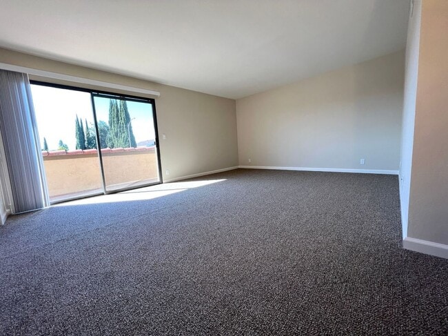 Building Photo - 788 Salt Lake Dr