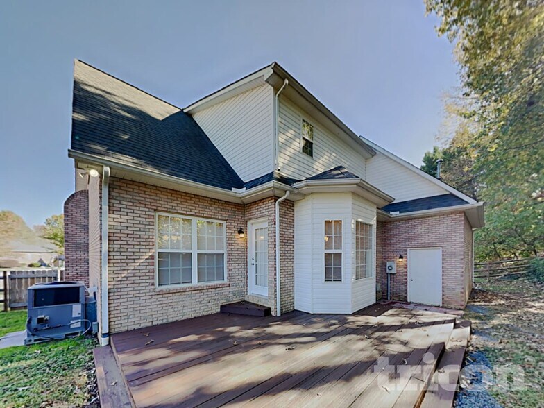 Building Photo - 1135 Preakness Ct NW