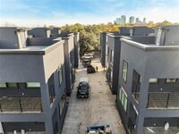 Building Photo - 1105 Poindexter St