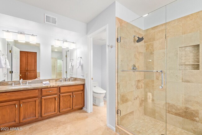 Building Photo - 10641 E San Salvador Dr