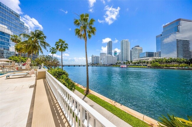 Building Photo - 701 Brickell Key Blvd