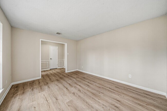 Building Photo - 119 Laura Ln