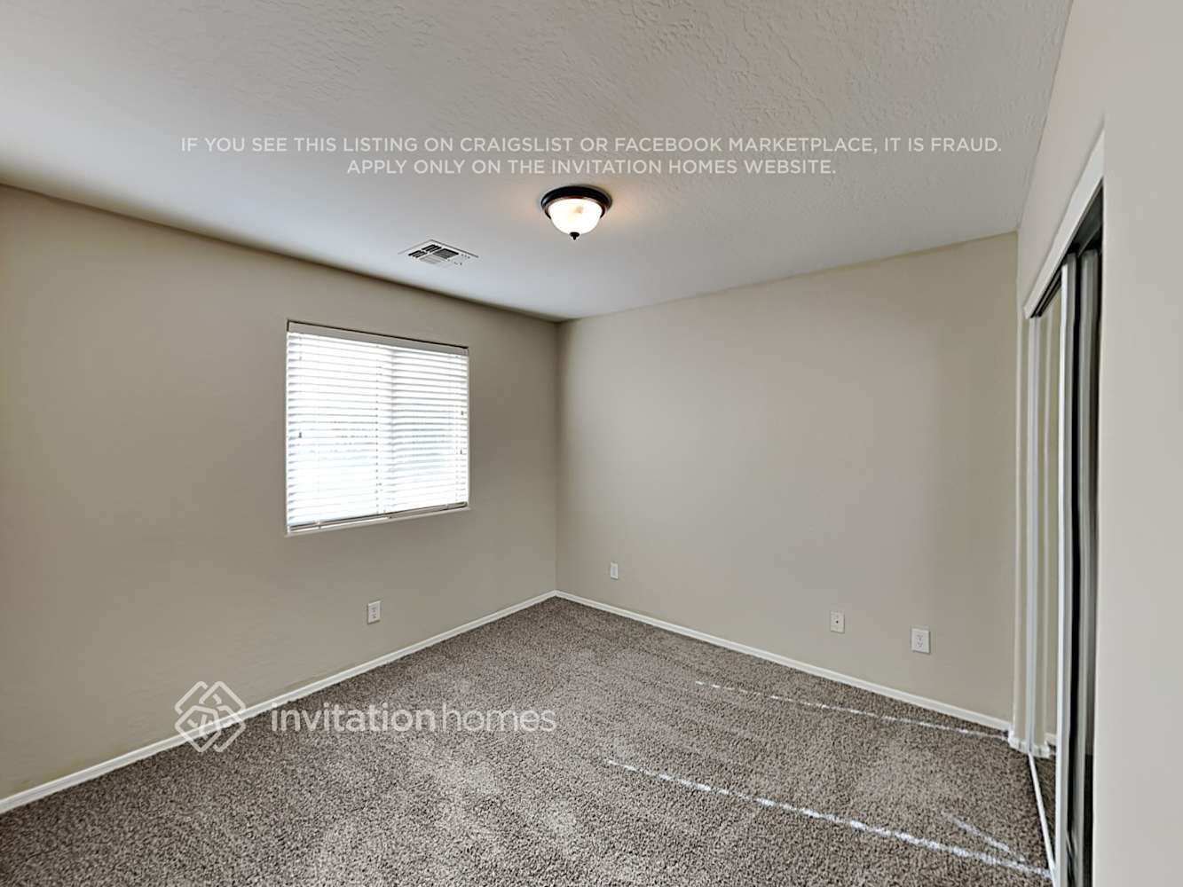 Building Photo - 2080 S Pheasant Dr