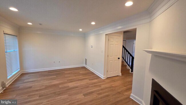 Building Photo - 15277 Lodge Terrace