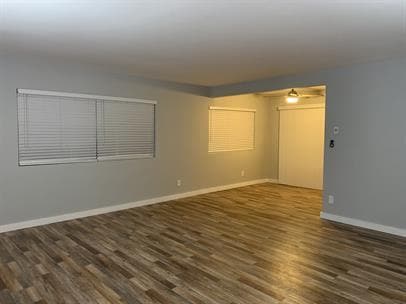 Apt E Living Room & Dining - 1129-1131 23rd St Apartments