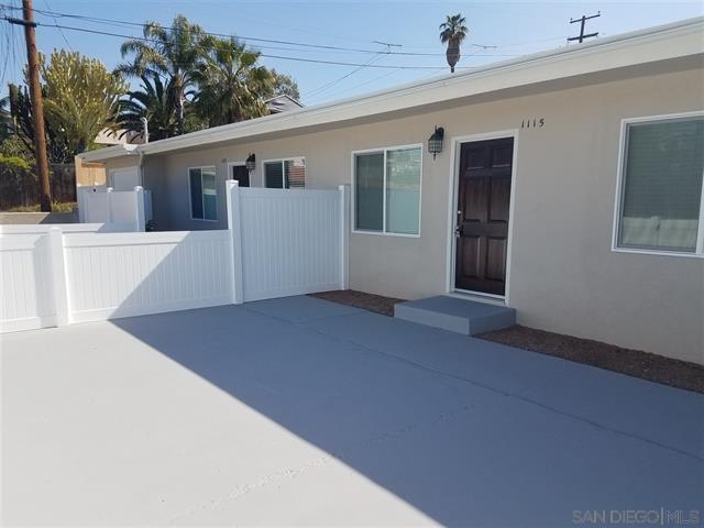 Building Photo - Golden Hill 2 Bed / 1 Bath/ 2 Parking Spac...
