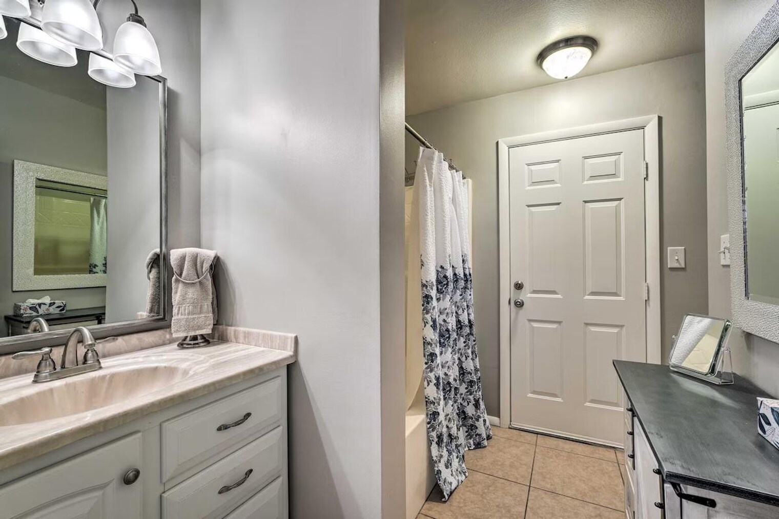 Building Photo - 8407 E Angus Dr