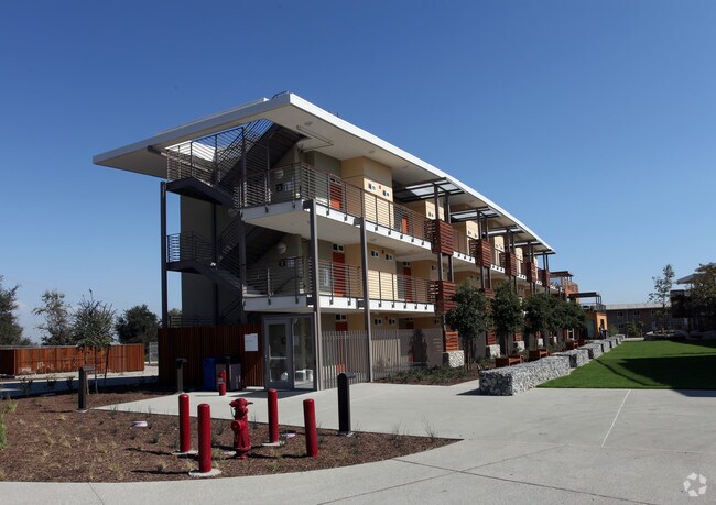 Primary Photo - Pitzer Hall