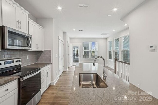 Building Photo - 4375 Raleigh St