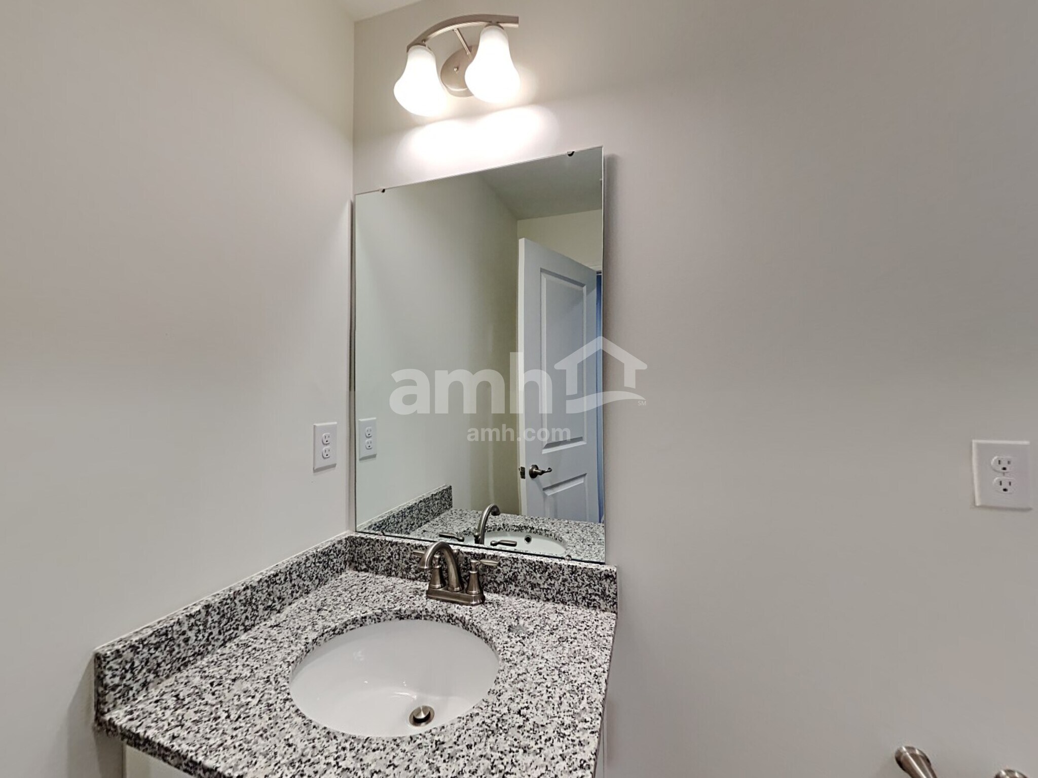 Building Photo - 624 Hamilton Pk Dr