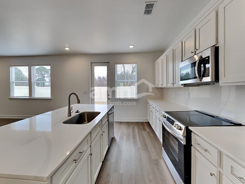 Building Photo - 1509 Aquamarine Dr