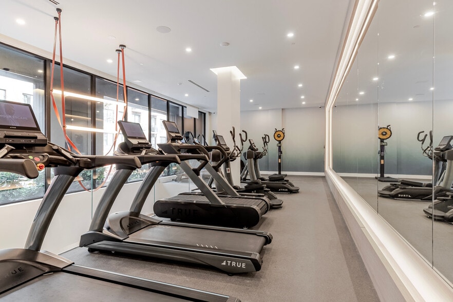 Building Photo - 218 Front St