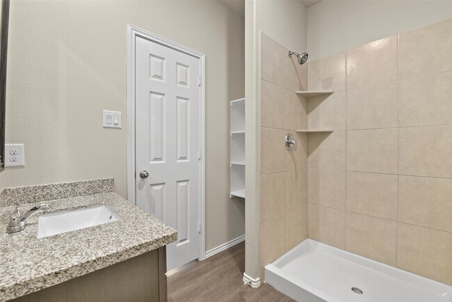 Building Photo - 9650 Warm Spring