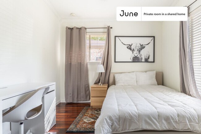 Building Photo - Room in Shared 4 bed/2 bath home