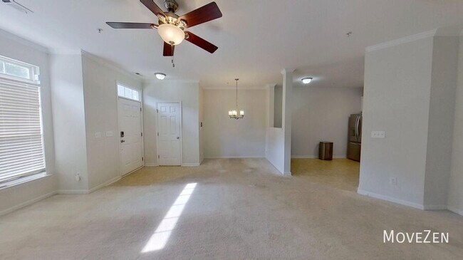 Building Photo - 2200 Valley Edge Dr