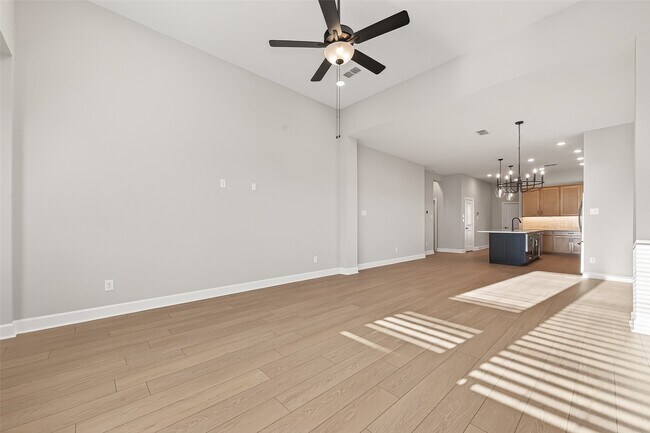 Building Photo - 11219 Peacock Flower St