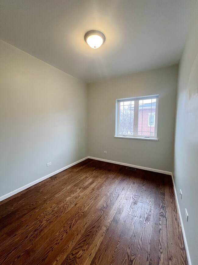 Building Photo - 3527 S Parnell Ave