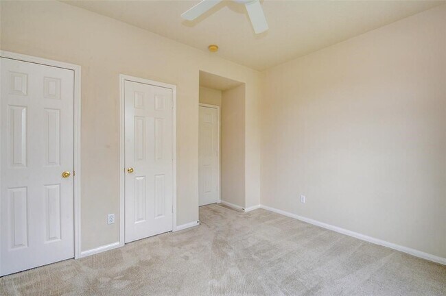 Building Photo - 22002 Thorngrove Ln