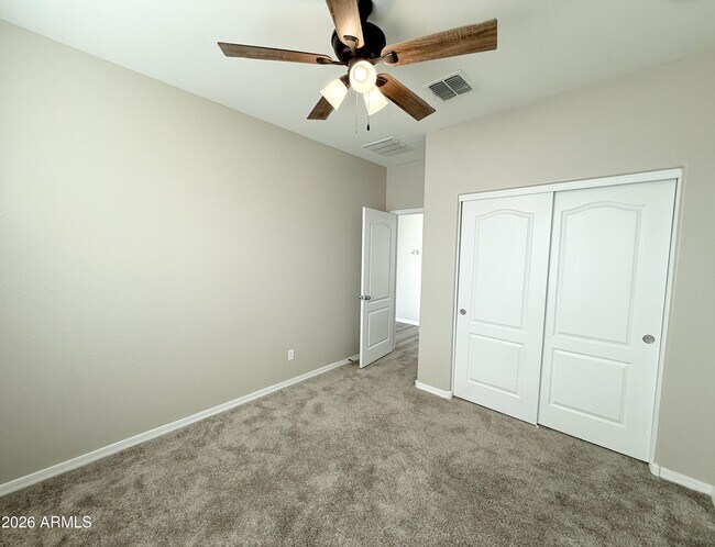 Building Photo - 5085 S 243rd Dr