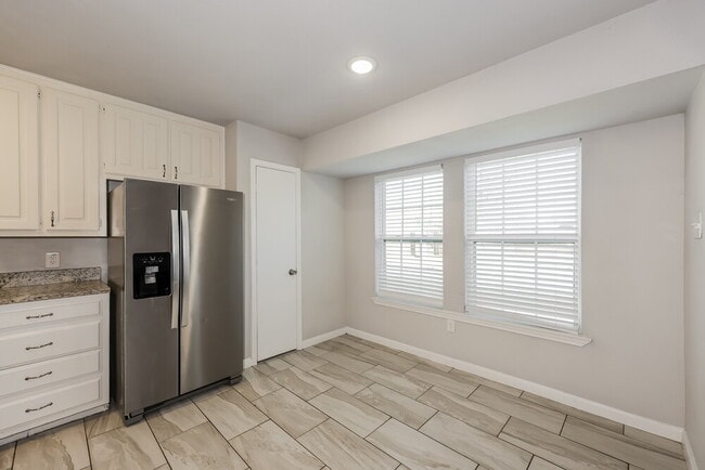 Building Photo - 5719 Myers Rd