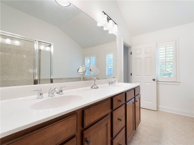 Building Photo - 3154 Chestnut Woods Dr