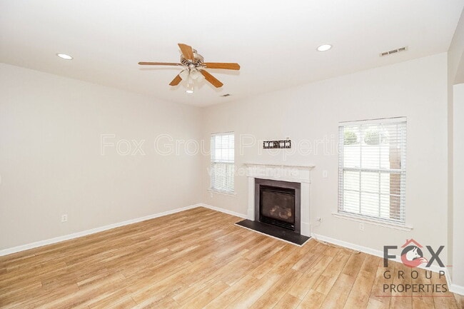 Building Photo - 9017 Socata Way