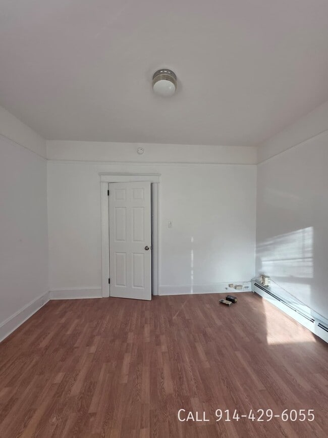 Building Photo - 622 Agar St