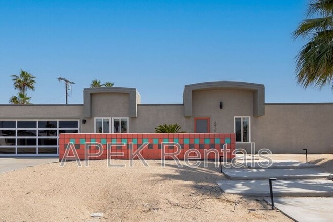 Building Photo - 2415 E Finley Rd