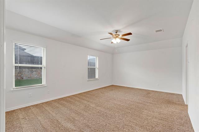 Building Photo - 314 Red Oak Dr