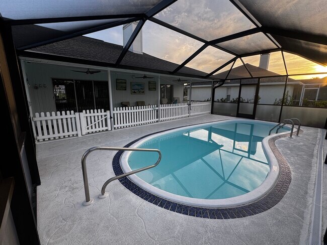 Building Photo - 405 Bayside Ln
