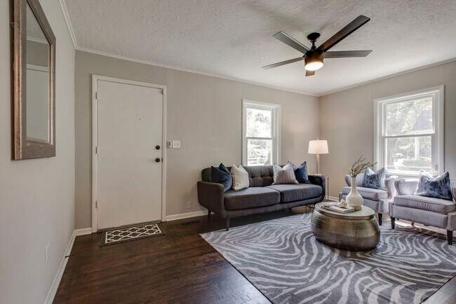 Building Photo - Cute and Cozy Home in Cleveland Park, Walk to Mas Tacos and The Pharmacy, Minutes to Five Points,...