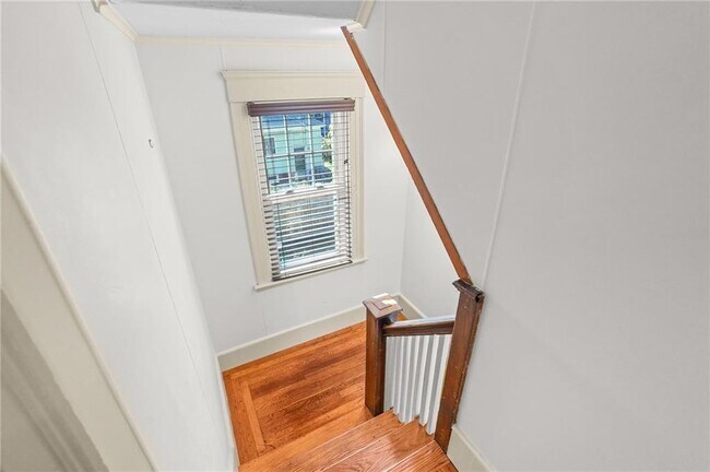 Building Photo - 36 Mt Hope Ave