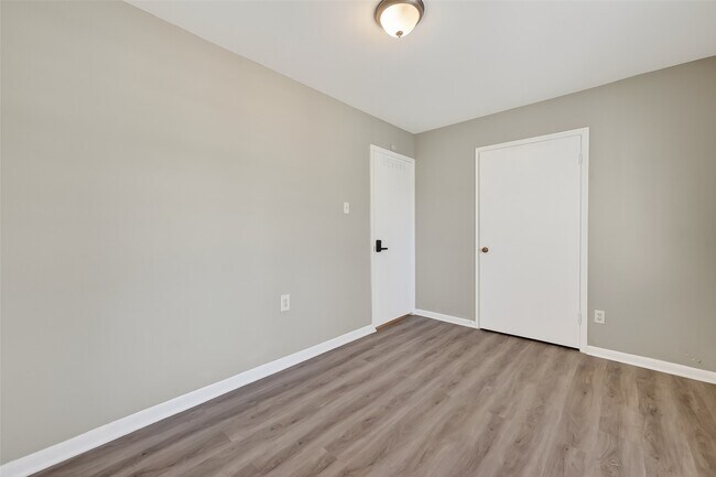 Building Photo - 12211 Chimney Rock Rd