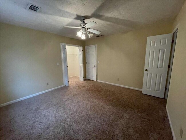 Building Photo - 2273 Windland Dr