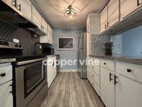 Building Photo - 12168 N Melody Dr