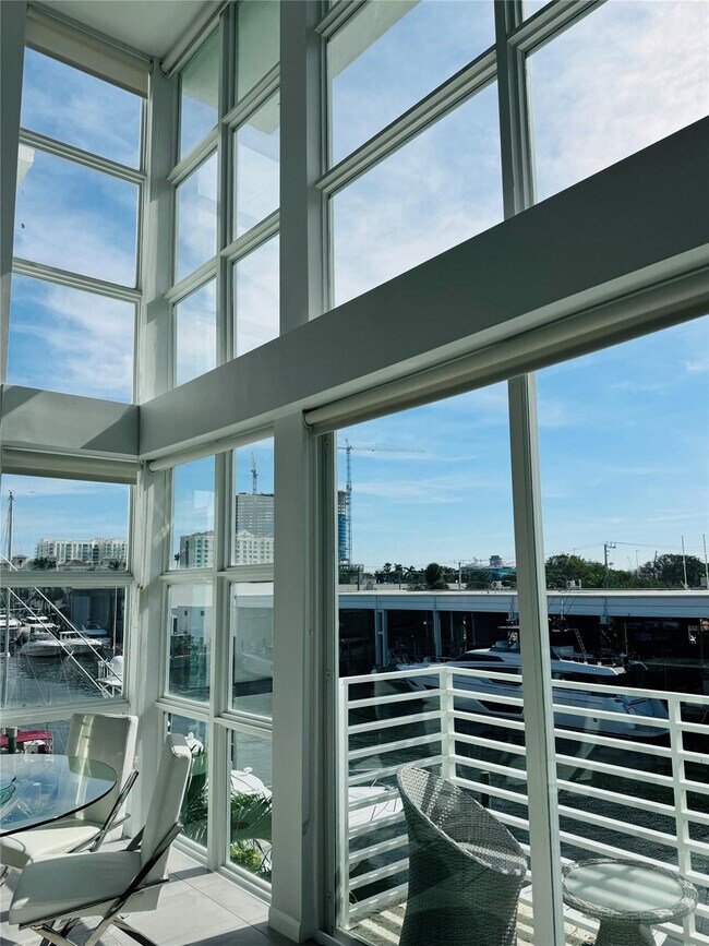 Building Photo - 1490 SE 15th St