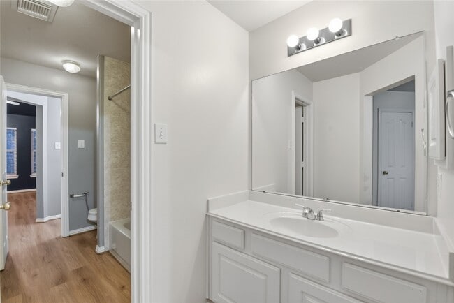 Building Photo - 6507 Hill Haven Ct