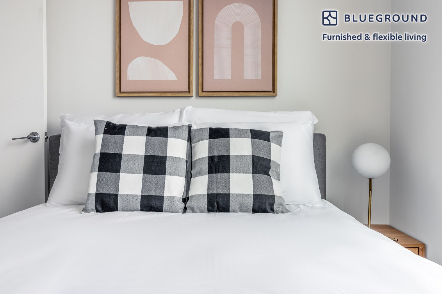 Building Photo - 2340 N California Ave