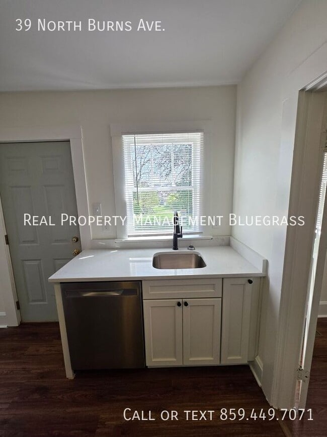 Building Photo - 39 N Burns Ave