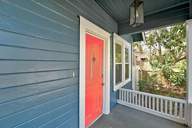 Building Photo - 2505 Willow St