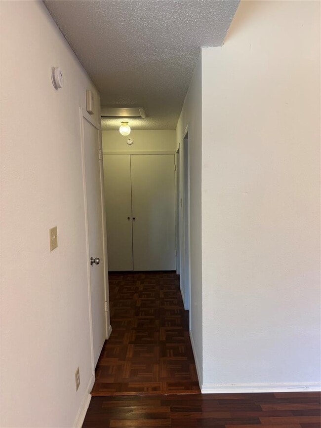 Building Photo - 3103 Edgedale Dr