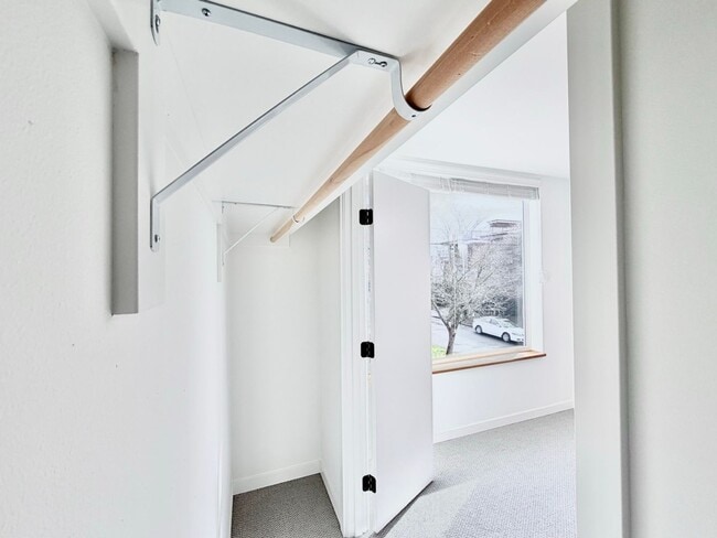 Building Photo - Modern 3-Level Townhome (2020) with Private Roof Deck & A/C