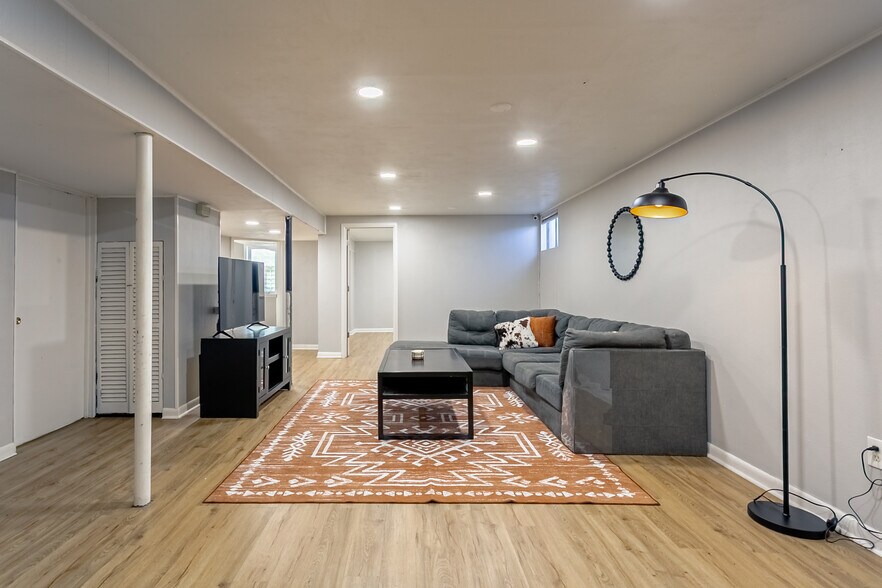 Building Photo - 8490 Benton St