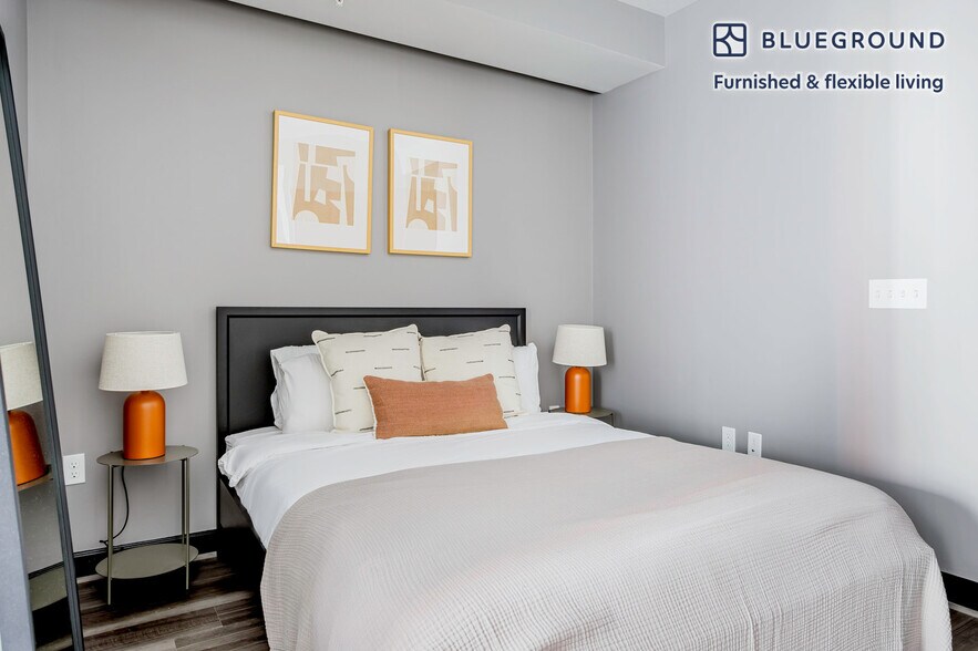 Building Photo - 1313 L St NW