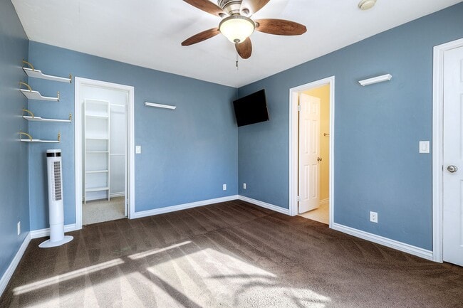 Building Photo - San Diego City Heights Upstairs Condo Two Weeks FREE  in Beautiful Gated Complex- Available Now