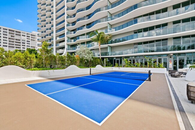 Building Photo - 900 N Ocean Blvd